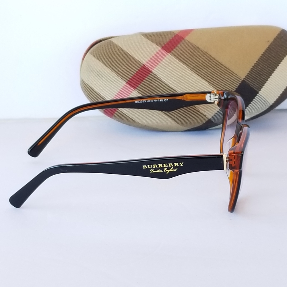 Burberry Eyeglasses Frames - Picture 13 of 16